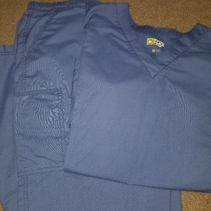 Scrub set
